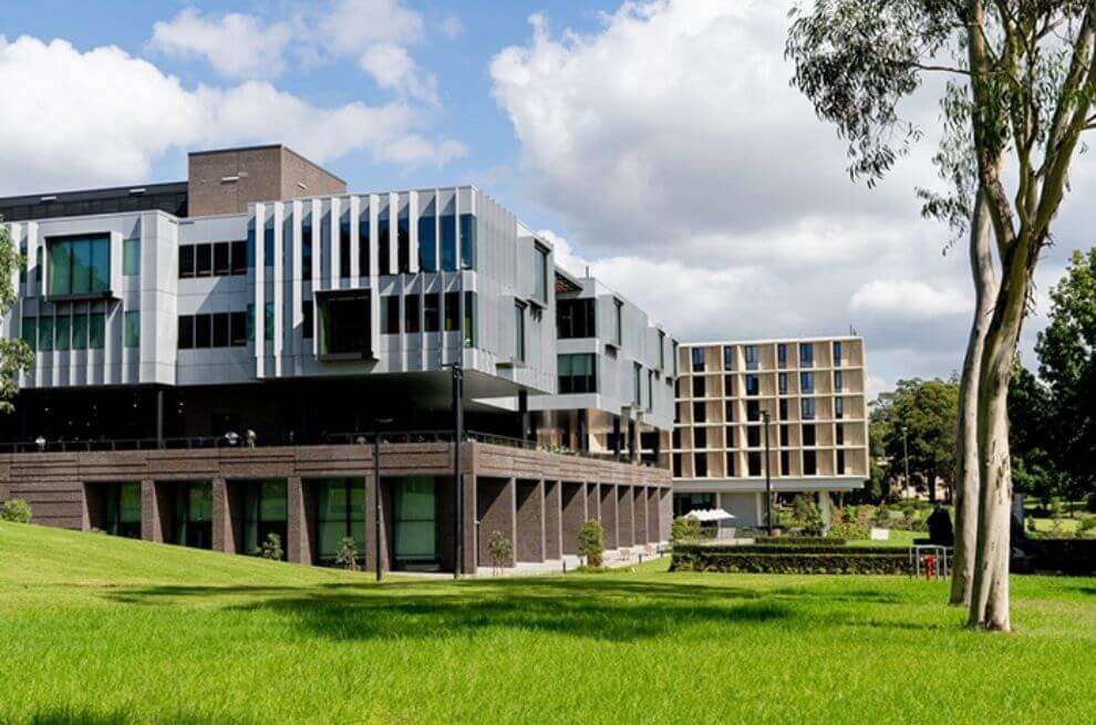 Macquarie University